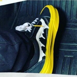 VANS NWT Drip Black Yellow White Men’s 10.5 Skater Streetwear Custom Sneakers